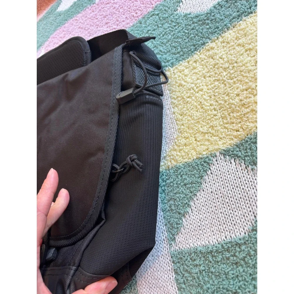 New Balance Athletic Messenger Bag Black Crossbody‎